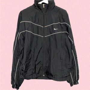 Nike windbreaker ✔️